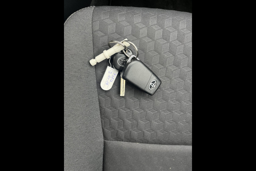 Toyota Yaris 1.5 Hybrid Active Navigatie | Camera | Cruise control | Lane assist | Navigatie