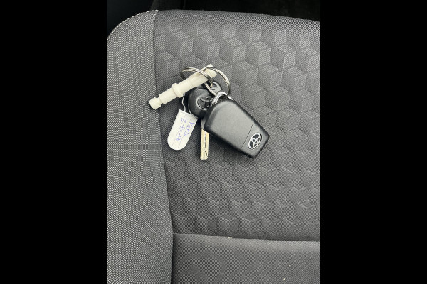 Toyota Yaris 1.5 Hybrid Active Navigatie | Camera | Cruise control | Lane assist | Navigatie