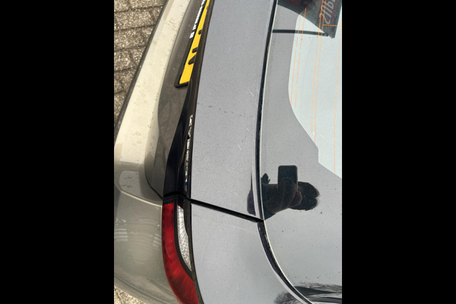 Toyota Yaris 1.5 Hybrid Active Navigatie | Camera | Cruise control | Lane assist | Navigatie