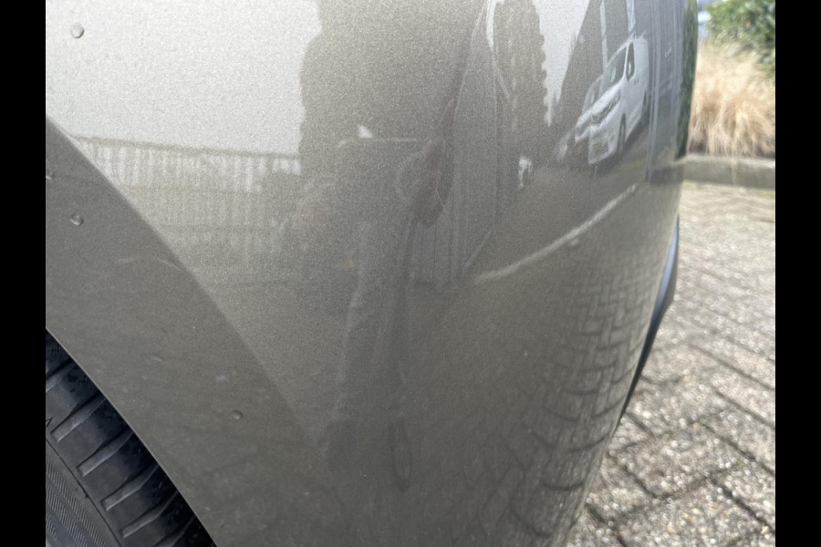 Toyota Yaris 1.5 Hybrid Active Navigatie | Camera | Cruise control | Lane assist | Navigatie