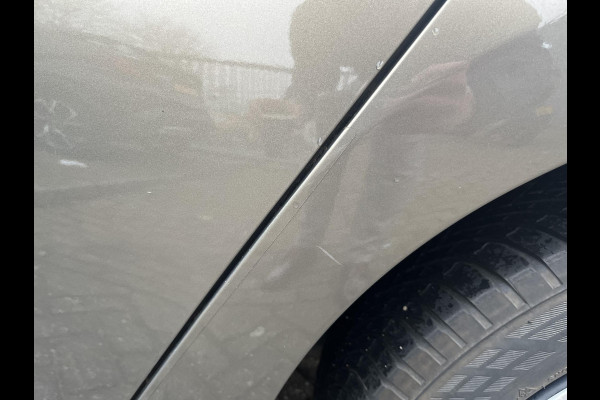 Toyota Yaris 1.5 Hybrid Active Navigatie | Camera | Cruise control | Lane assist | Navigatie