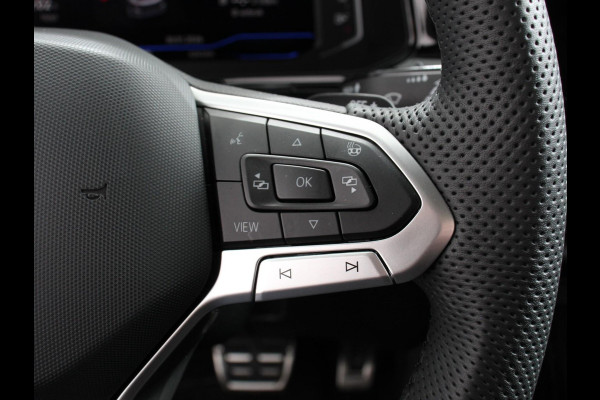 Volkswagen T-Roc 1.5 TSI DSG R-Line+Blackpack | Panorama dak | Climate control | Adaptieve cruise control | LED | Navigatie | Achteruitrijcamera | Parkeersensoren | Apple Carplay/ Android Auto | Radio