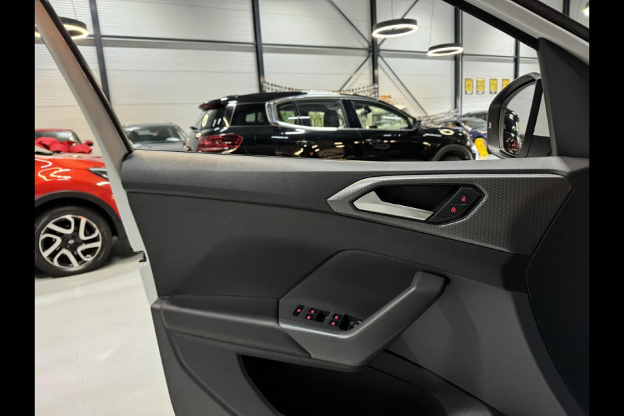 Volkswagen T-Cross 1.0 TSI R-Line Garantie Carplay Blindspot Adoptieve Cruise Virtueel Dash Navi Clima Keyless Led Dab Rijklaar