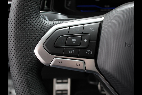 Volkswagen T-Roc 1.5 TSI R-Line+Blackpack Climate control | Adaptieve cruise control | LED | Navigatie | Achteruitrijcamera | Parkeersensoren | Apple Carplay/ Android Auto | Radio