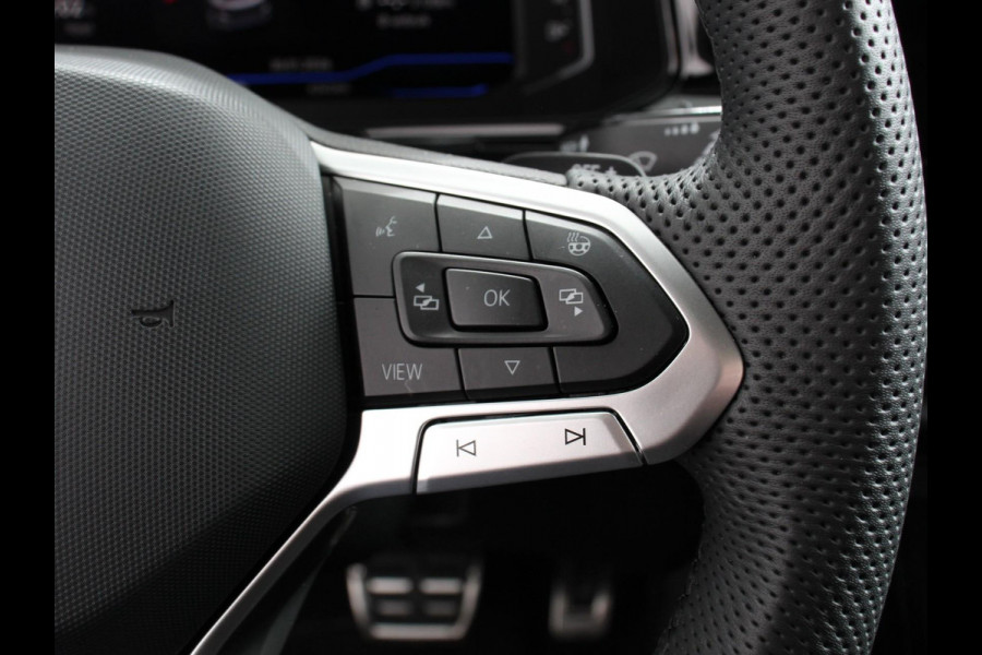 Volkswagen T-Roc 1.5 TSI R-Line+Blackpack Climate control | Adaptieve cruise control | LED | Navigatie | Achteruitrijcamera | Parkeersensoren | Apple Carplay/ Android Auto | Radio