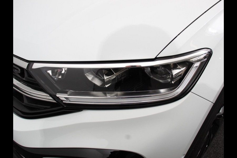 Volkswagen T-Roc 1.5 TSI R-Line+Blackpack Climate control | Adaptieve cruise control | LED | Navigatie | Achteruitrijcamera | Parkeersensoren | Apple Carplay/ Android Auto | Radio