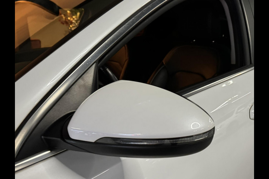 Kia Xceed 1.5 T-GDI ExecutiveLine Garantie Memory Leder StoelVentilatie StoelVW StuurVW Camera Elek Achterklep Blindspot Rijklaar