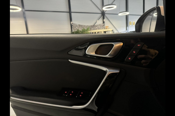 Kia Xceed 1.5 T-GDI ExecutiveLine Garantie Memory Leder StoelVentilatie StoelVW StuurVW Camera Elek Achterklep Blindspot Rijklaar