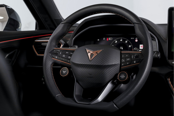 CUPRA Formentor 1.5 TSI e-Hybrid 272 PK VZ Performance | Dig. Cockpit | Adapt. Cruise | Stoel-+Stuurverw. | PDC | Camera | NAV + App. Connect | ECC | Sennheiser | Elek. Klep | LM 19" | 6918