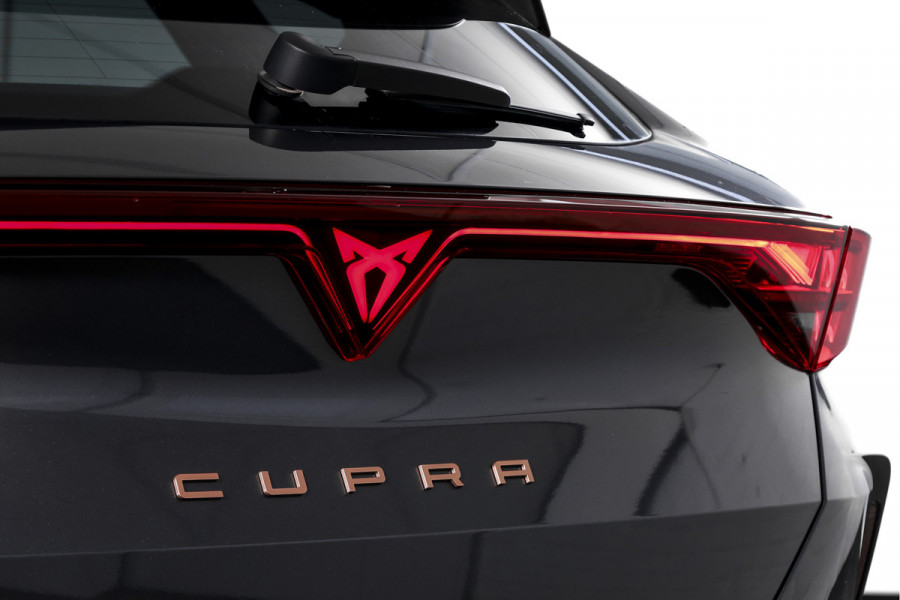 CUPRA Formentor 1.5 TSI e-Hybrid 272 PK VZ Performance | Dig. Cockpit | Adapt. Cruise | Stoel-+Stuurverw. | PDC | Camera | NAV + App. Connect | ECC | Sennheiser | Elek. Klep | LM 19" | 6918