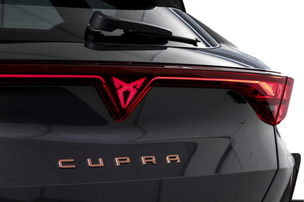 CUPRA Formentor 1.5 TSI e-Hybrid 272 PK VZ Performance | Dig. Cockpit | Adapt. Cruise | Stoel-+Stuurverw. | PDC | Camera | NAV + App. Connect | ECC | Sennheiser | Elek. Klep | LM 19" | 6918