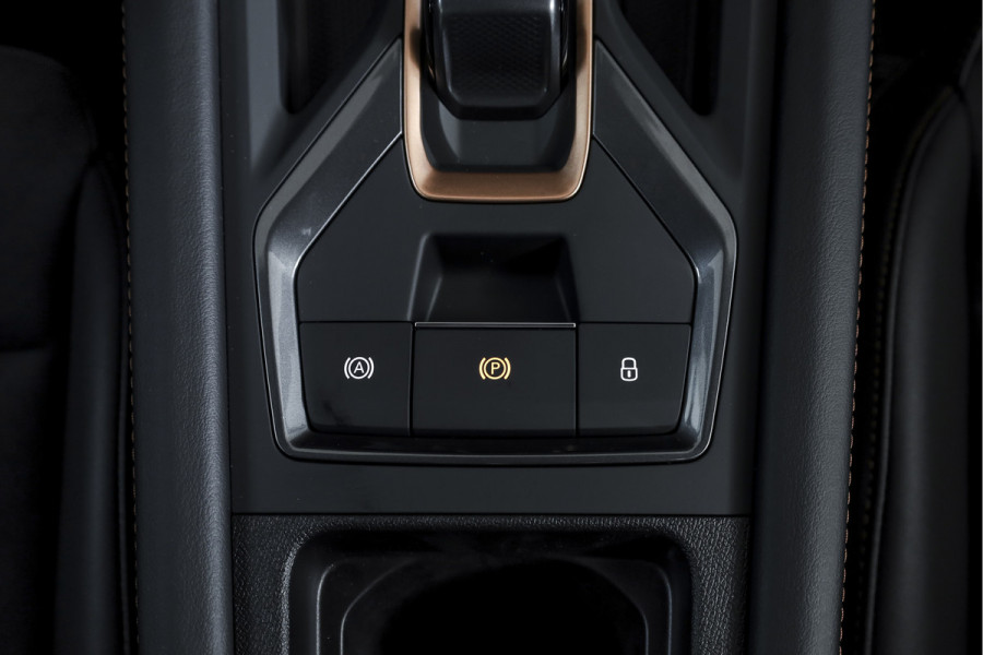 CUPRA Formentor 1.5 TSI e-Hybrid 272 PK VZ Performance | Dig. Cockpit | Adapt. Cruise | Stoel-+Stuurverw. | PDC | Camera | NAV + App. Connect | ECC | Sennheiser | Elek. Klep | LM 19" | 6918