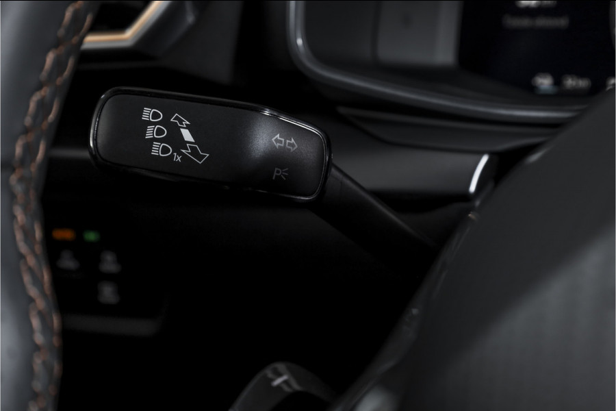 CUPRA Formentor 1.5 TSI e-Hybrid 272 PK VZ Performance | Dig. Cockpit | Adapt. Cruise | Stoel-+Stuurverw. | PDC | Camera | NAV + App. Connect | ECC | Sennheiser | Elek. Klep | LM 19" | 6918