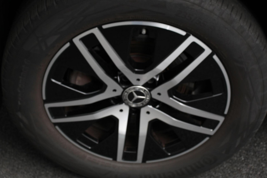 Mercedes-Benz GLA 200 Automaat Progressive Mercedes-Benz GLA-klasse 200 Progressive | Navigatie | Camera | Lederen Bekleding | Elektrische Achterklep | DAB  LED |