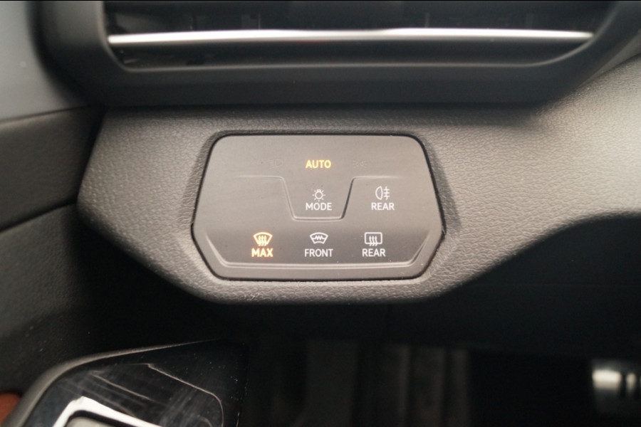 Volkswagen ID.4 First 77kWh -SOH92%-TREKHAAK-CAM-NAVI-PDC-