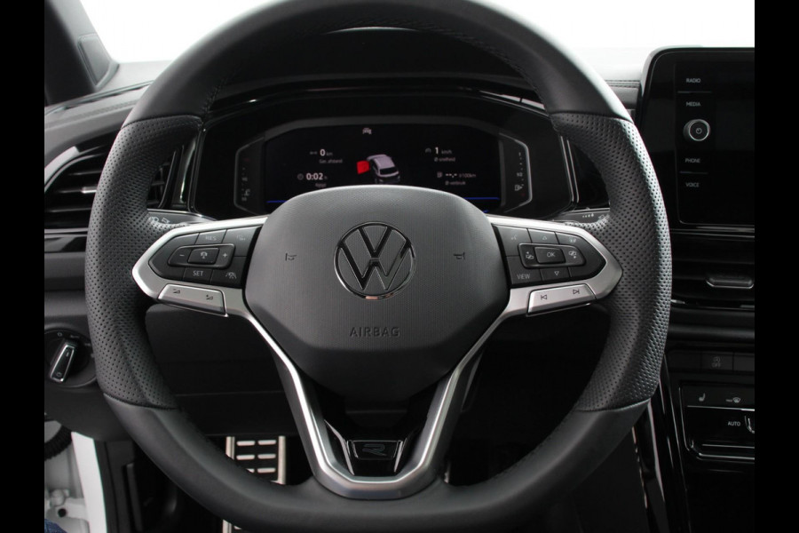 Volkswagen T-Roc 1.5 TSI DSG R-Line+Blackpack Climate control | Adaptieve cruise control | Panoramadak | LED | Navigatie | Achteruitrijcamera | Parkeersensoren | Apple Carplay/ Android Auto | Radio