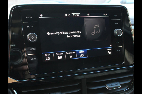 Volkswagen T-Roc 1.5 TSI DSG R-Line+Blackpack Climate control | Adaptieve cruise control | Panoramadak | LED | Navigatie | Achteruitrijcamera | Parkeersensoren | Apple Carplay/ Android Auto | Radio