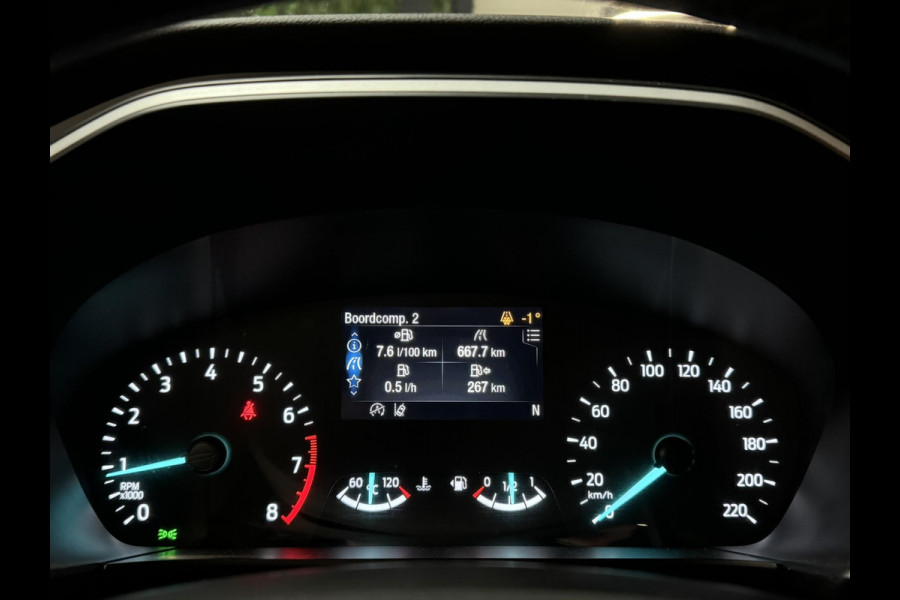 Ford Kuga 1.5 EcoBoost Fabrieksgarantie 1800KG Trekgewicht StoelVW Keyless Cruise Navi Airco PDC Led Dab Rijklaar