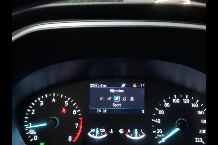 Ford Kuga 1.5 EcoBoost Fabrieksgarantie 1800KG Trekgewicht StoelVW Keyless Cruise Navi Airco PDC Led Dab Rijklaar