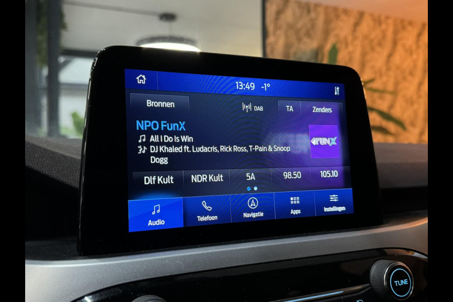 Ford Kuga 1.5 EcoBoost Fabrieksgarantie 1800KG Trekgewicht StoelVW Keyless Cruise Navi Airco PDC Led Dab Rijklaar