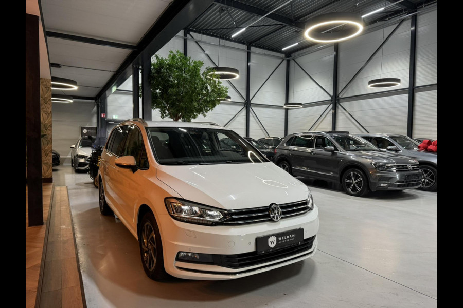Volkswagen Touran 1.4 TSI Highline 7p Garantie Standkachel StoelVW Camera Carplay Adoptieve Cruise Navi Clima Led Rijklaar