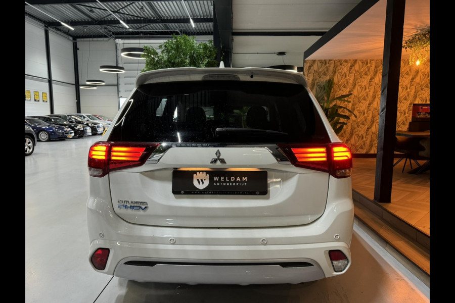 Mitsubishi Outlander 2.4 PHEV Intense Garantie Camera Navi StoelVW LED Cruise Clima Rijklaar