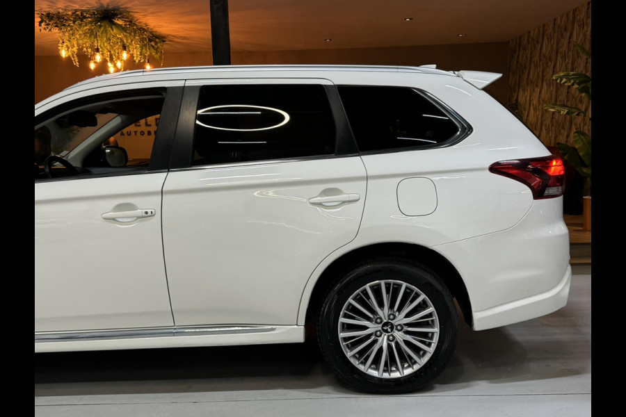 Mitsubishi Outlander 2.4 PHEV Intense Garantie Camera Navi StoelVW LED Cruise Clima Rijklaar