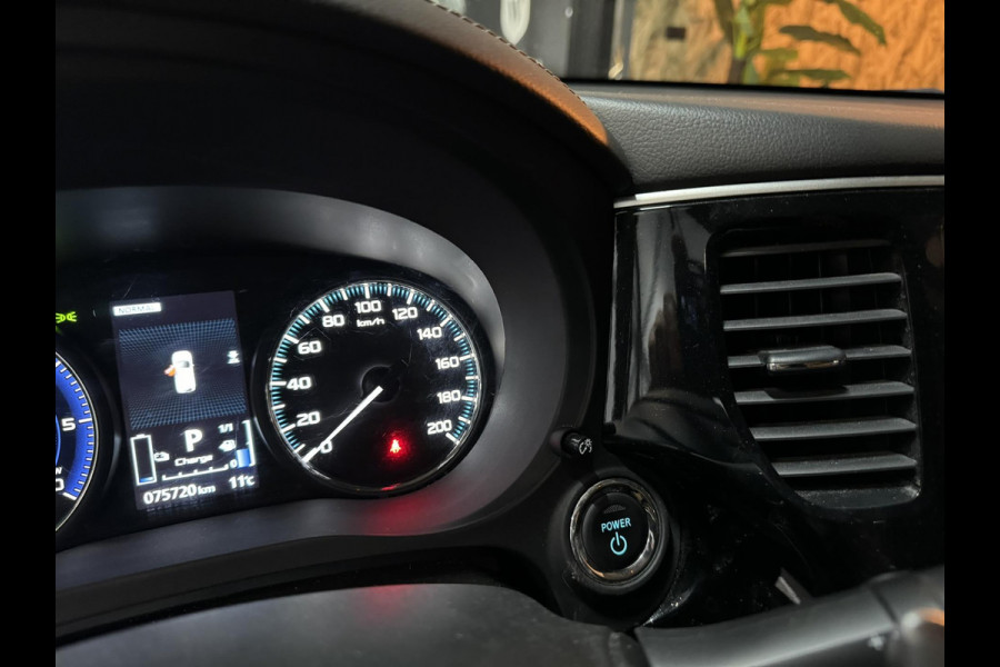 Mitsubishi Outlander 2.4 PHEV Intense Garantie Camera Navi StoelVW LED Cruise Clima Rijklaar