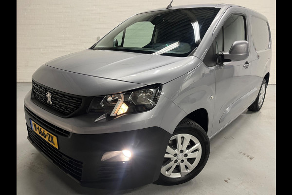 Peugeot Partner 1.5 BlueHDI 131pk euro6 Premium, Airco, CruiseControl, Camera, navigatie, Metallic, Trekhaak, LMV, Rijklaarprijs!