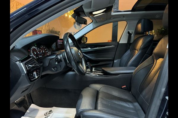 BMW 5 Serie Touring 520i Sport Line M Garantie Pano Memory StoelVentilatie StoelVW Elek Stuur Elek Achterklep Navi Cruise Rijklaar