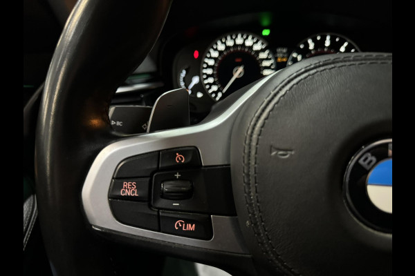 BMW 5 Serie Touring 520i Sport Line M Garantie Pano Memory StoelVentilatie StoelVW Elek Stuur Elek Achterklep Navi Cruise Rijklaar