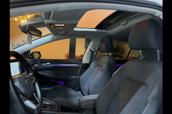 Volkswagen Golf 1.5 eTSI Style Garantie Pano Memory Massage Sfeer Carplay Camera Blindspot ACC Navi Clima IQ.Led IQ.Drive Rijklaar