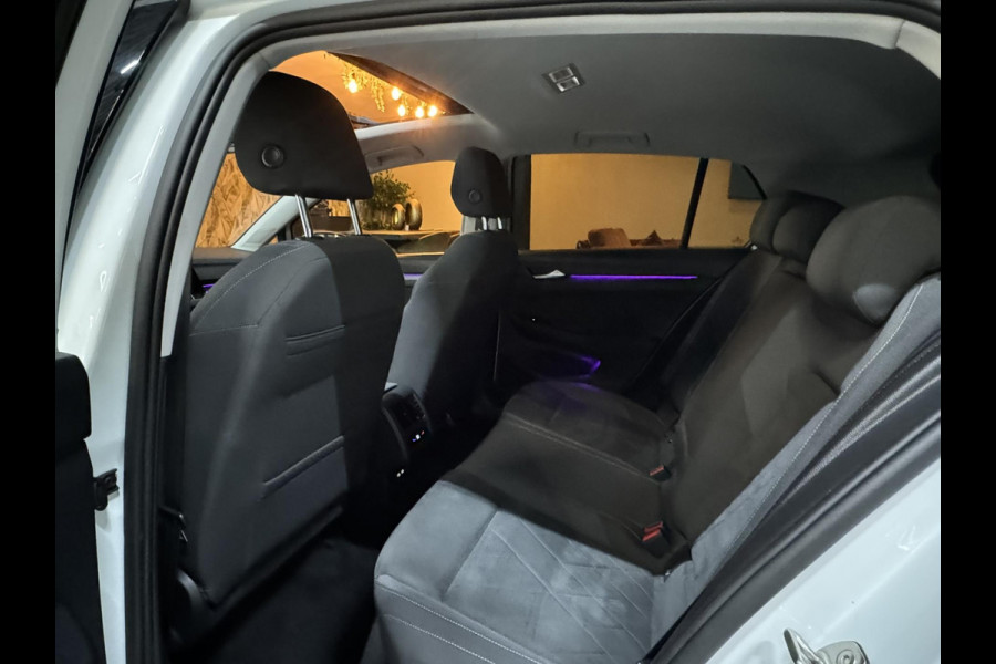 Volkswagen Golf 1.5 eTSI Style Garantie Pano Memory Massage Sfeer Carplay Camera Blindspot ACC Navi Clima IQ.Led IQ.Drive Rijklaar