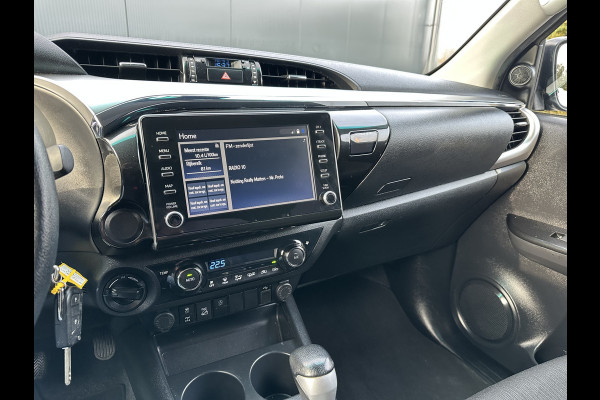 Toyota Hilux 2.4 D-4D AUTOMAAT / 4x4 / 1e EIG. / 3.500 KG AHG / CAMERA / TREKHAAK / ECC / ADAPTIVE CRUISE / CARPLAY