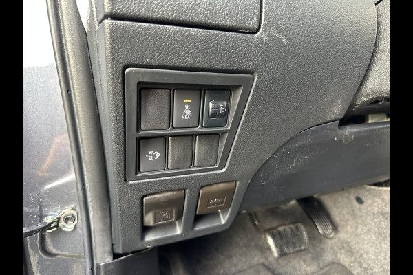 Toyota Hilux 2.4 D-4D AUTOMAAT / 4x4 / 1e EIG. / 3.500 KG AHG / CAMERA / TREKHAAK / ECC / ADAPTIVE CRUISE / CARPLAY