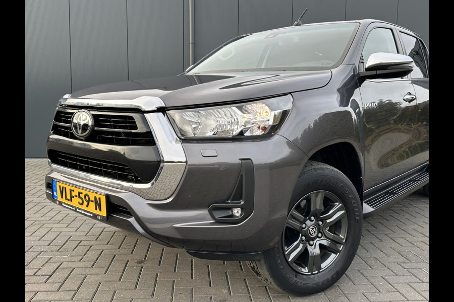 Toyota Hilux 2.4 D-4D AUTOMAAT / 4x4 / 1e EIG. / 3.500 KG AHG / CAMERA / TREKHAAK / ECC / ADAPTIVE CRUISE / CARPLAY
