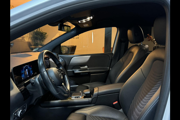 Mercedes-Benz B-Klasse 180 Business Solution NAP Garantie Carplay Camera Elek. Achterklep Led Cruise Clima Navi Rijklaar
