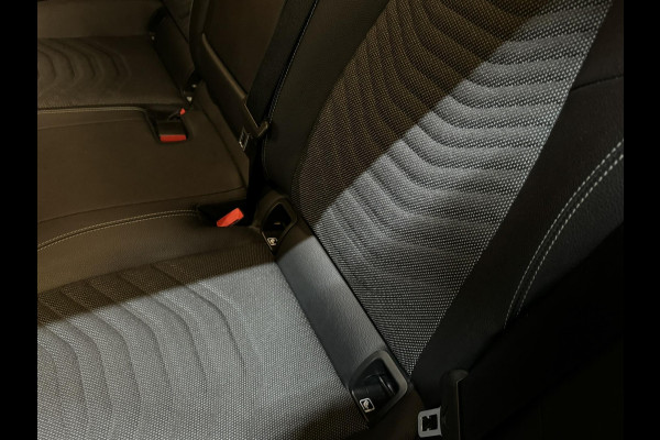 Mercedes-Benz B-Klasse 180 Business Solution NAP Garantie Carplay Camera Elek. Achterklep Led Cruise Clima Navi Rijklaar