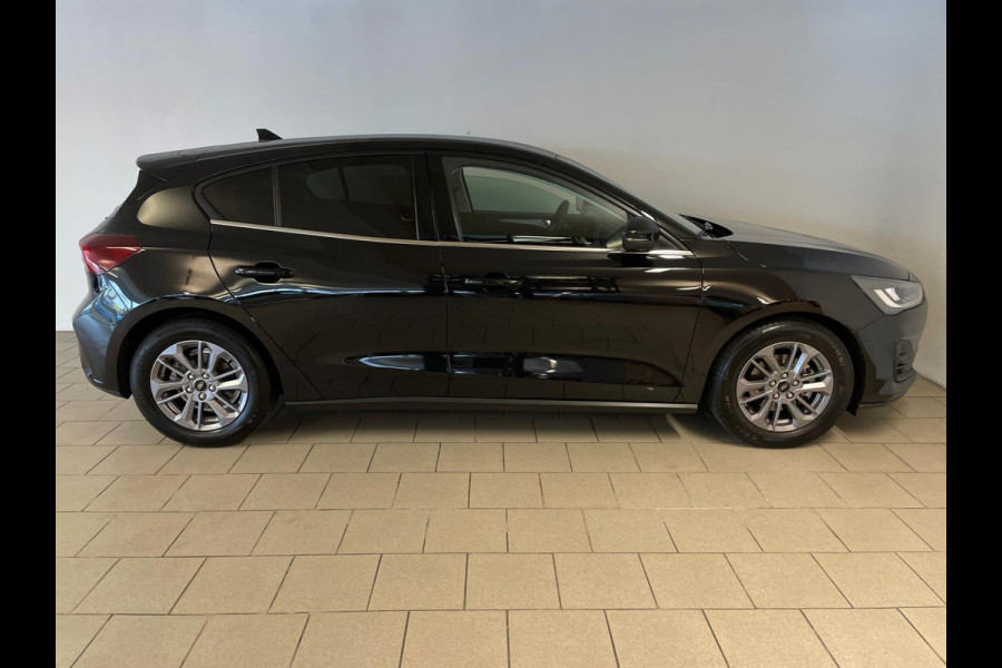 Ford Focus 1.0 EcoBoost Hybrid Titanium AIRCO NAVI CRUISE ELEK RAMEN CENT VERG VELGEN KEYLESS PRIVACYGLAS NIEUWSTAAT