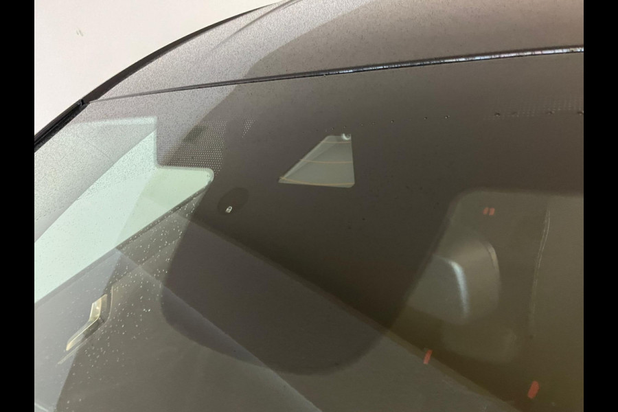 Ford Focus 1.0 EcoBoost Hybrid Titanium AIRCO NAVI CRUISE ELEK RAMEN CENT VERG VELGEN KEYLESS PRIVACYGLAS NIEUWSTAAT