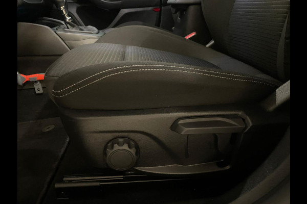 Ford Focus 1.0 EcoBoost Hybrid Titanium AIRCO NAVI CRUISE ELEK RAMEN CENT VERG VELGEN KEYLESS PRIVACYGLAS NIEUWSTAAT