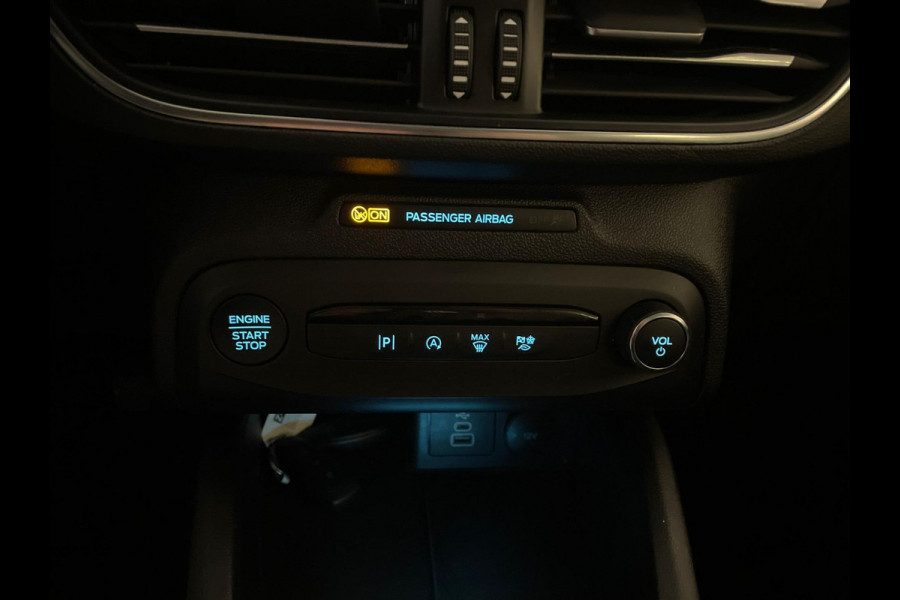 Ford Focus 1.0 EcoBoost Hybrid Titanium AIRCO NAVI CRUISE ELEK RAMEN CENT VERG VELGEN KEYLESS PRIVACYGLAS NIEUWSTAAT