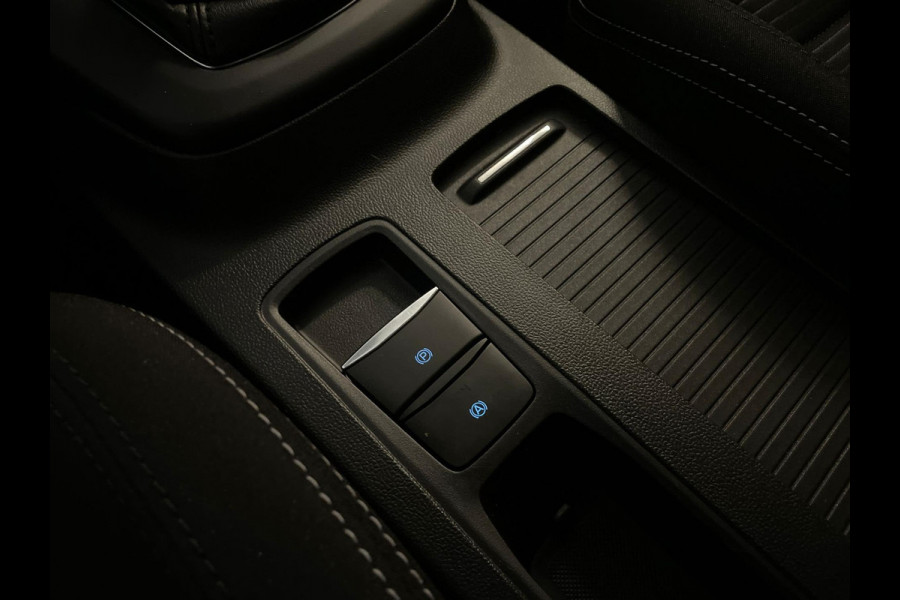 Ford Focus 1.0 EcoBoost Hybrid Titanium AIRCO NAVI CRUISE ELEK RAMEN CENT VERG VELGEN KEYLESS PRIVACYGLAS NIEUWSTAAT