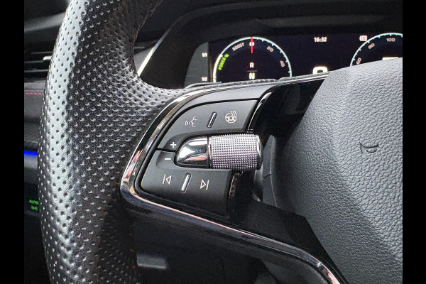 Škoda Octavia Combi 1.4 TSI RS iV PHEV Business | 245pk | Stoel- & Stuurverwarming | Achteruitrijcamera