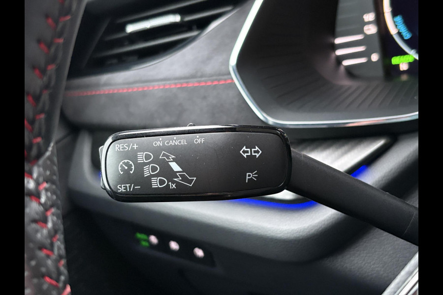 Škoda Octavia Combi 1.4 TSI RS iV PHEV Business | 245pk | Stoel- & Stuurverwarming | Achteruitrijcamera