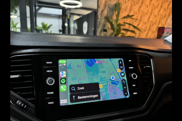 Volkswagen T-Roc 1.5 TSI Style Garantie Carplay StoelVW Adoptieve Cruise Front ASS Clima Navi Led Dab Rijklaar