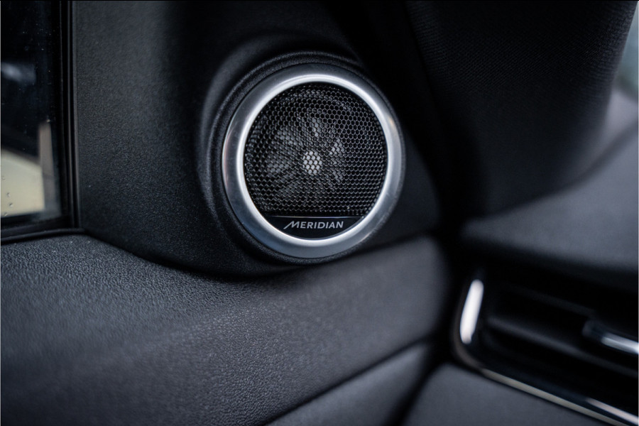 Land Rover Range Rover Evoque P300e AWD R-Dynamic SE ** 20inch ** Cold Climate ** Drive Pack ** Meridian