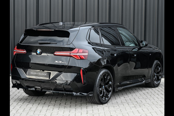 BMW X3 30e xDrive 300pk M-Sport | Panorama dak | Sport stoelen | Driving Assistant Plus | Dab+ | Harman/Kardon | Adaptive Led | Head-Up | 360 Camera | Comfort Access | Ambiance Interieur  | Iconic Glow