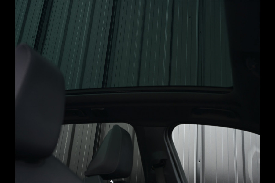 BMW X3 30e xDrive 300pk M-Sport | Panorama dak | Sport stoelen | Driving Assistant Plus | Dab+ | Harman/Kardon | Adaptive Led | Head-Up | 360 Camera | Comfort Access | Ambiance Interieur  | Iconic Glow