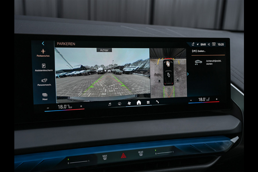 BMW X3 30e xDrive 300pk M-Sport | Panorama dak | Sport stoelen | Driving Assistant Plus | Dab+ | Harman/Kardon | Adaptive Led | Head-Up | 360 Camera | Comfort Access | Ambiance Interieur  | Iconic Glow